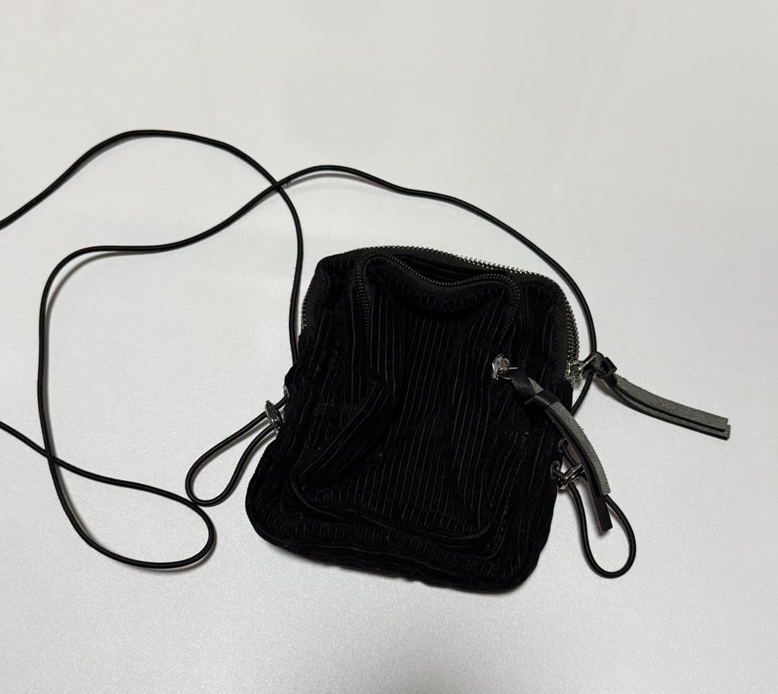 라우코 하우스 골지 스트링 포켓 미니 크로스 백 블랙 상품이미지1