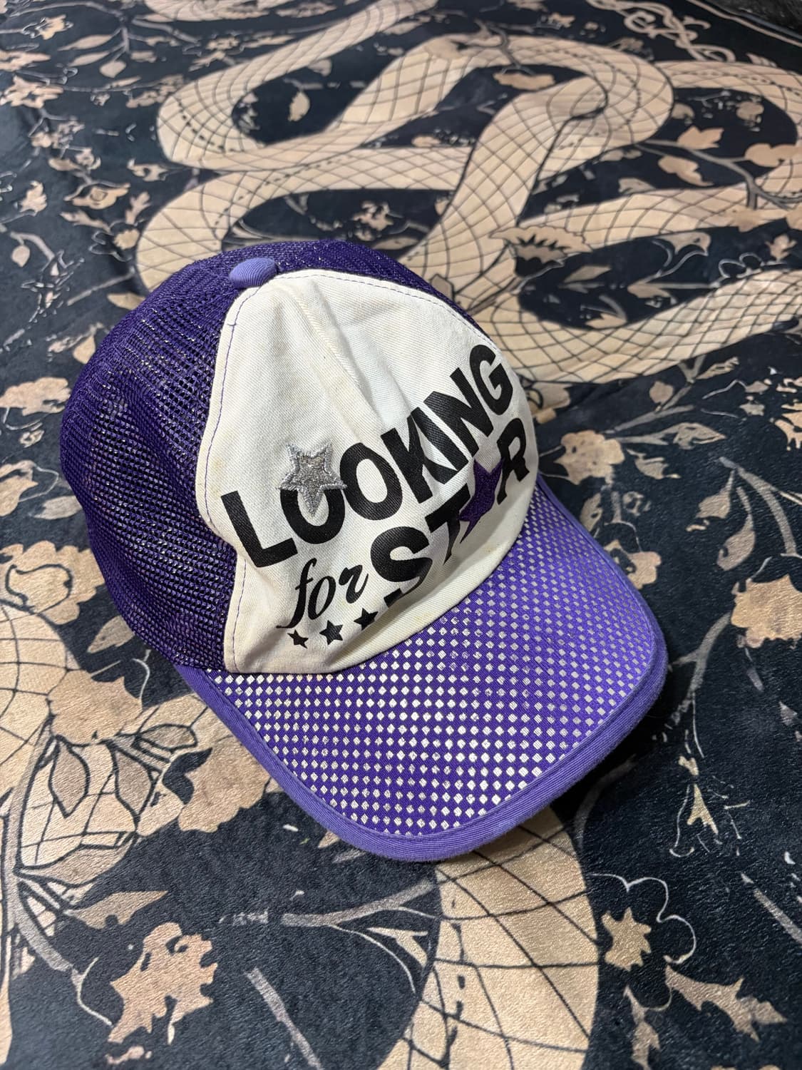 Y2K Glitter Mesh Crimson Cap 상품이미지1