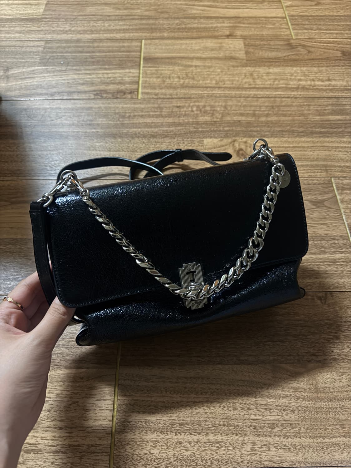 분크 바게트백 스몰 체인 포함 상품이미지1