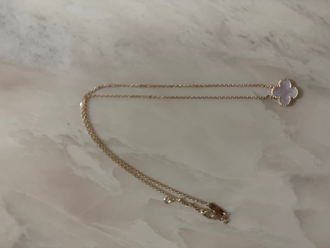 반클리프 앤 아펠의 스위트 알함브라 펜던트 목걸이 상품이미지3