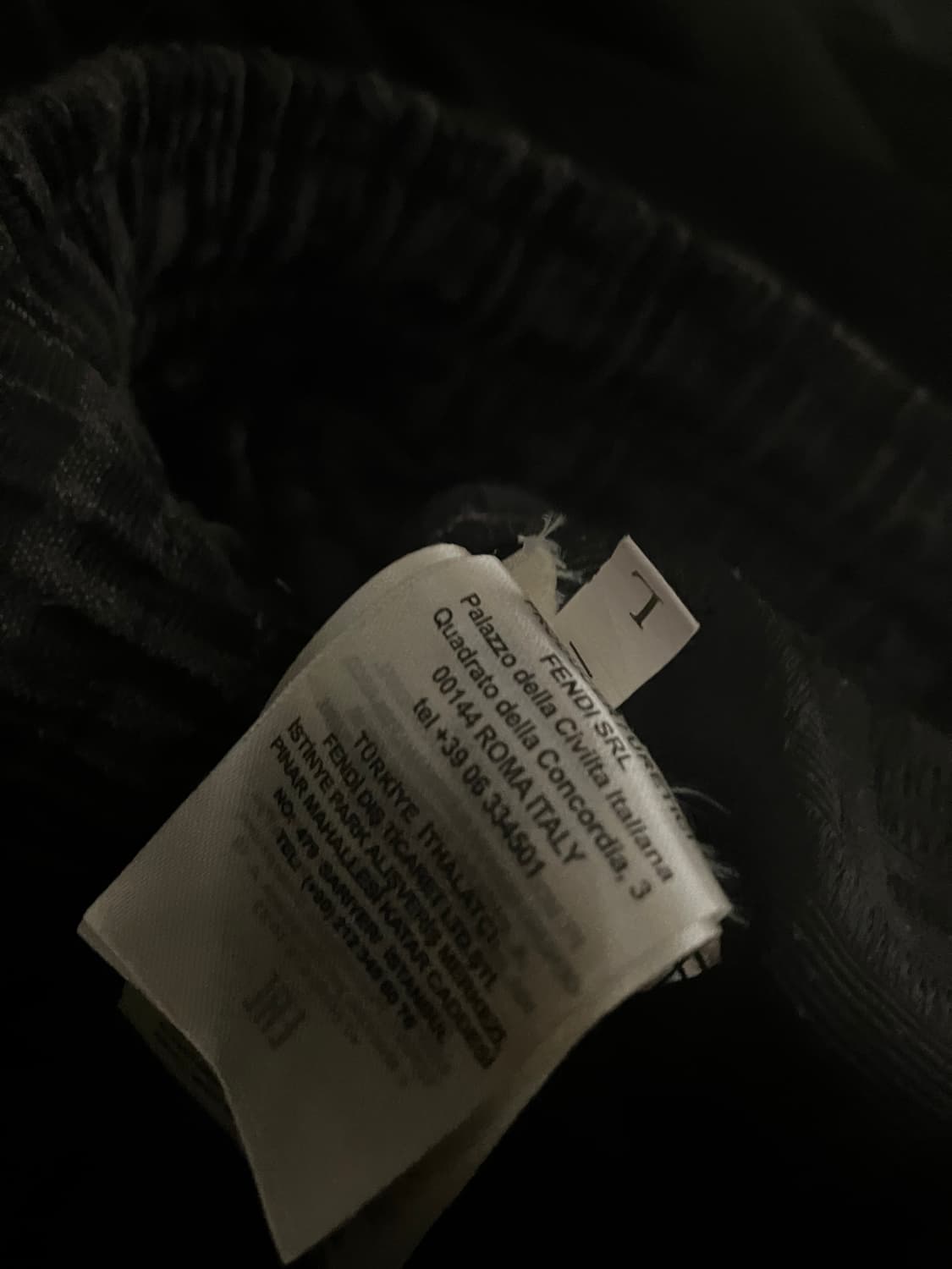 펜디 반 바지 하자품 L size 상품이미지2