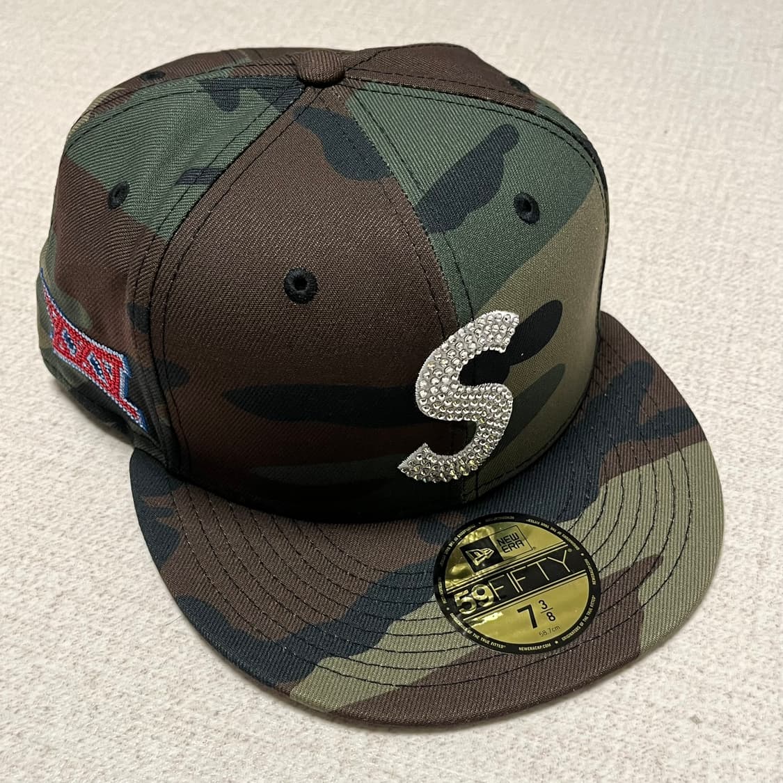 슈프림 스와로브스키 S 로고 뉴에라 우드랜드 카모 - 25FW  상품이미지2