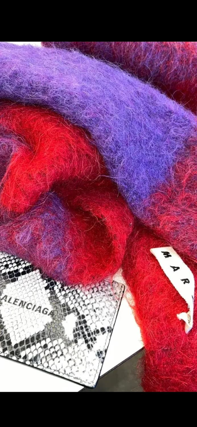 마르니 머플러 착샷o 상품이미지2