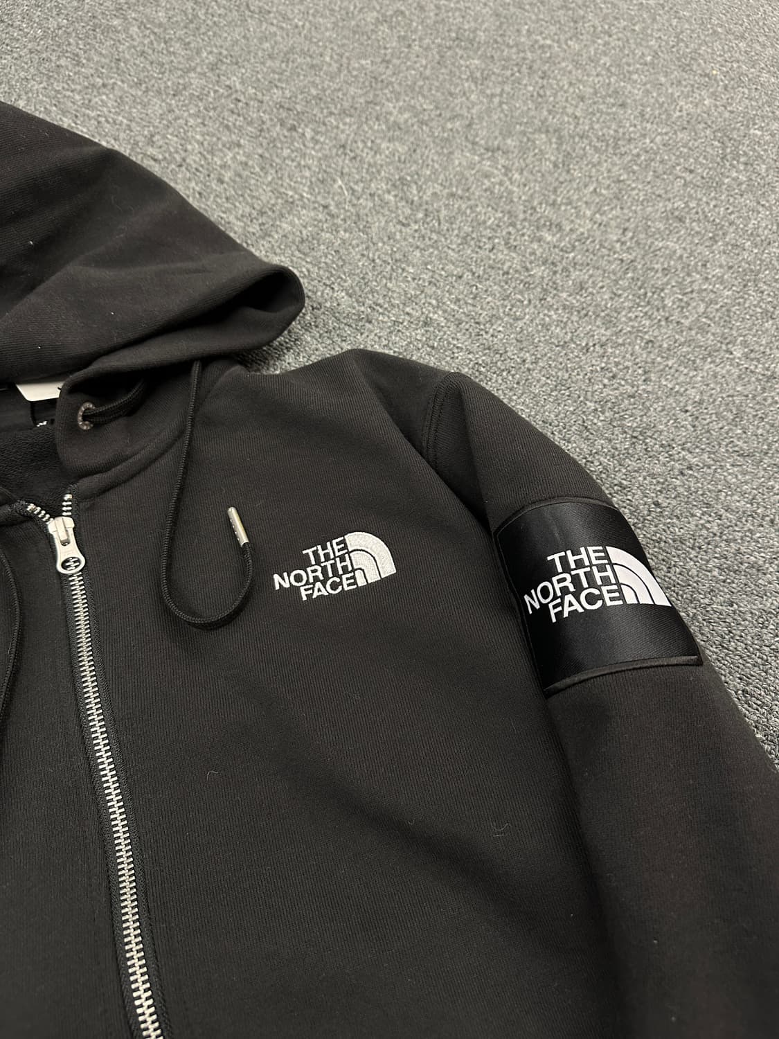 M) 노스페이스 블랙 크롭 후드집업 상품이미지5