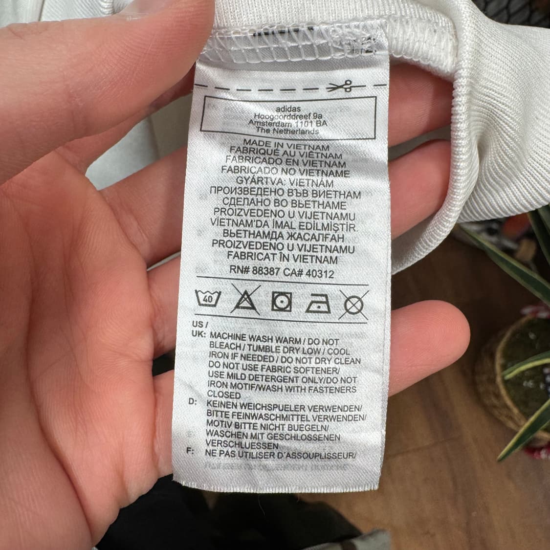 아디다스 오리지널 트랙 자켓 전면 레터링 로고 포인트 화이트 블랙 상품이미지7