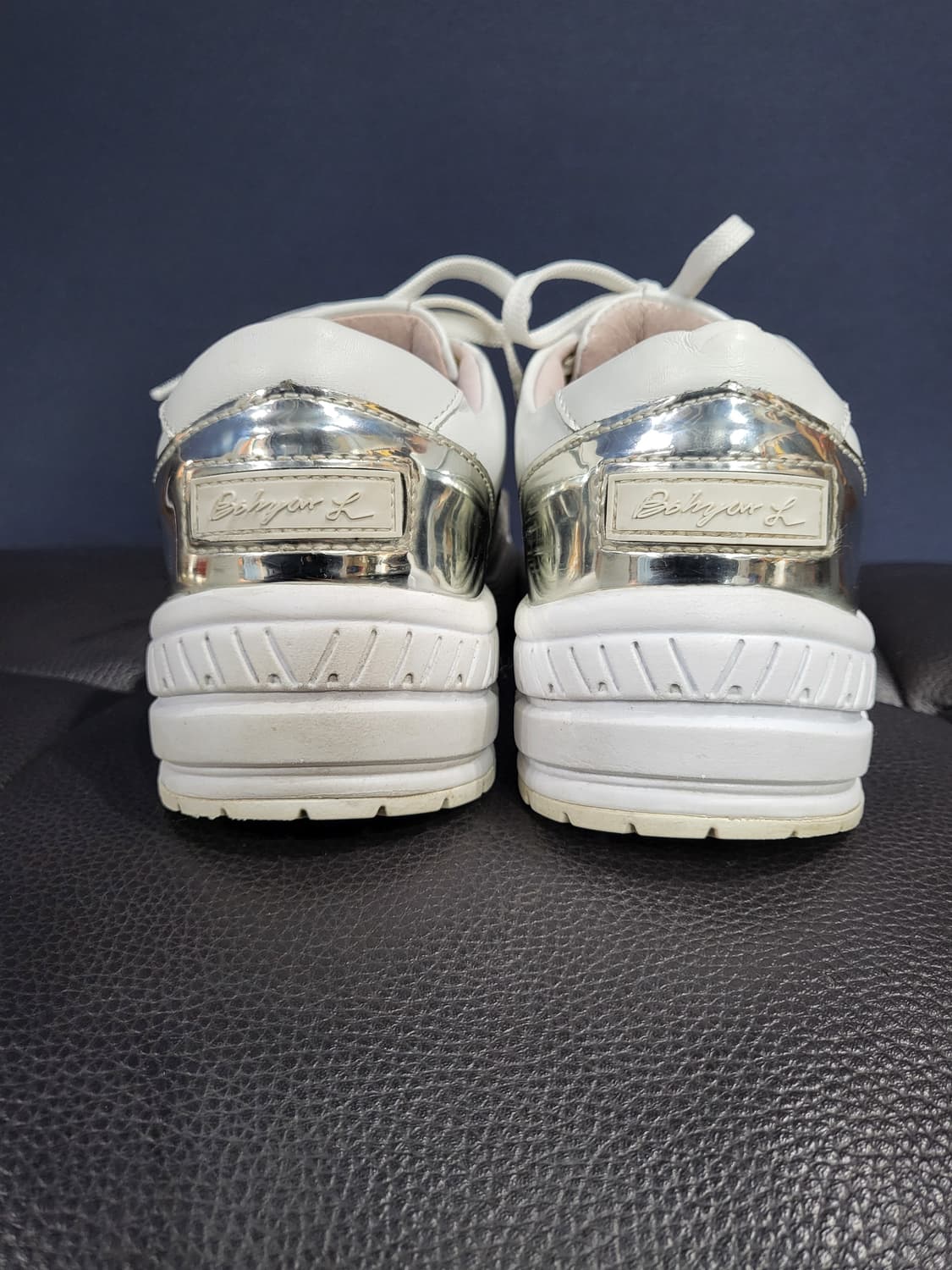 슈콤마보니 실버 스니커즈 상품이미지6