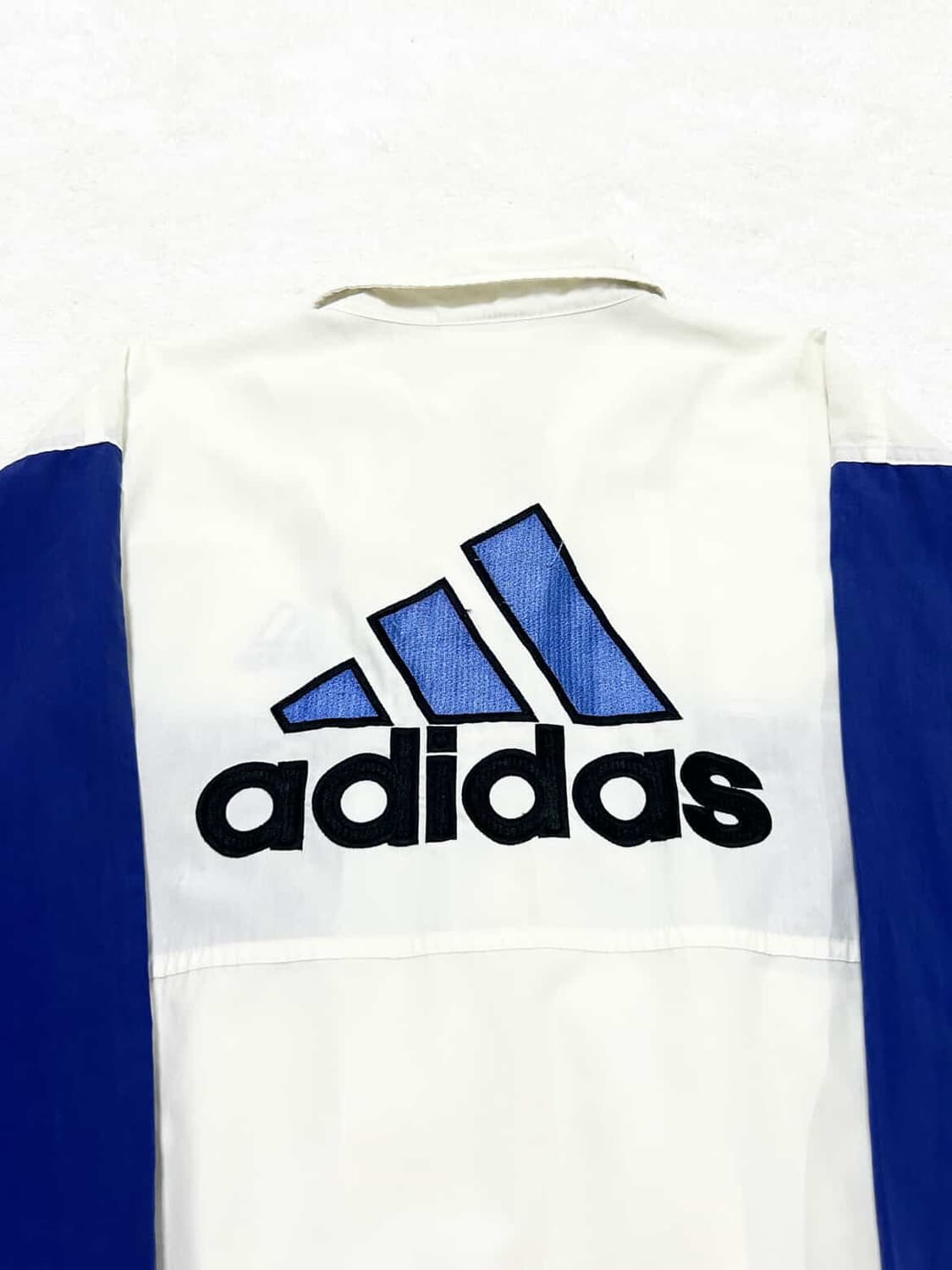 아디다스 90‘s 빅로고 포카리 바람막이 상품이미지7