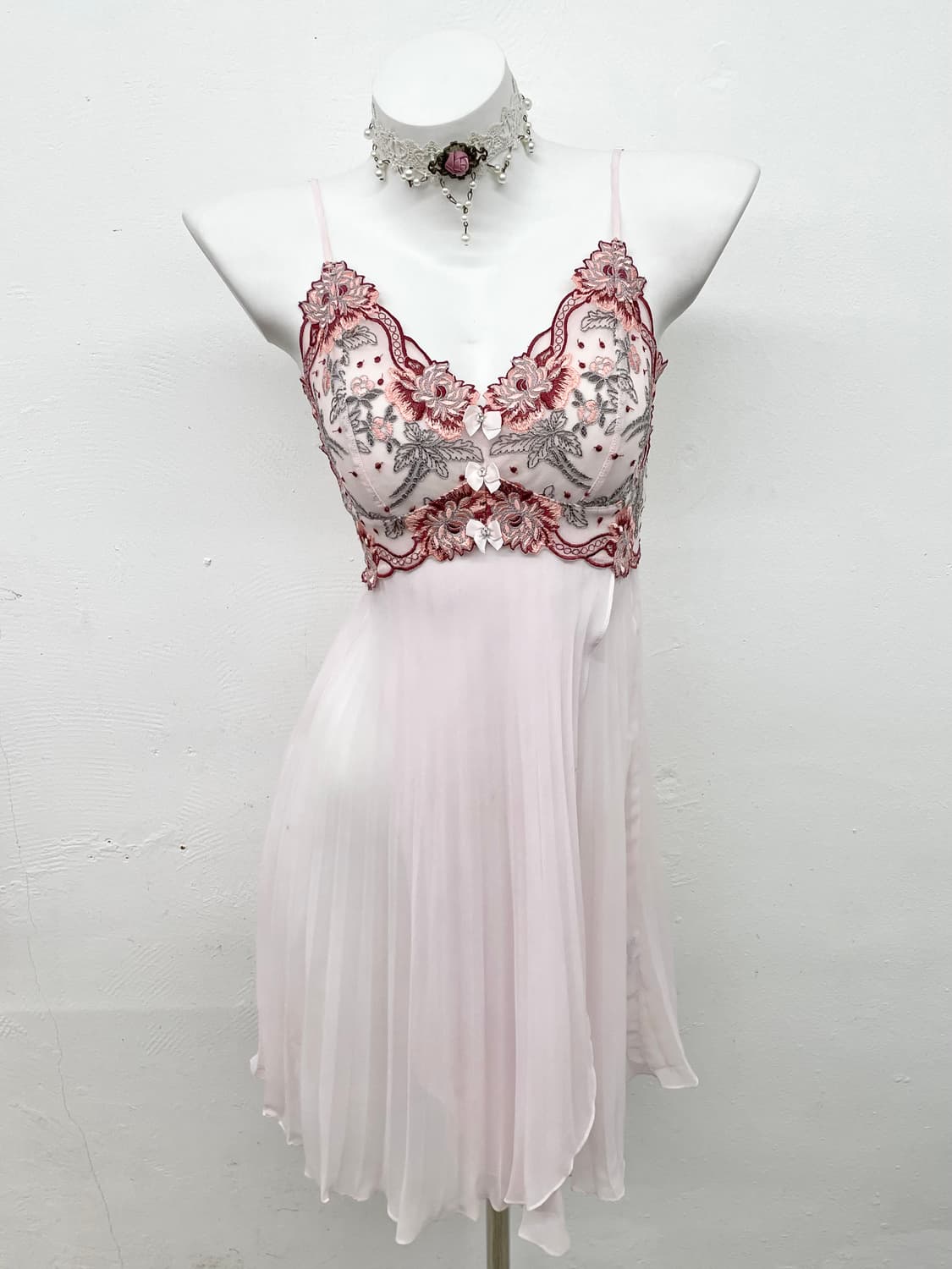 핑크 자수 플리츠 슬립 상품이미지1