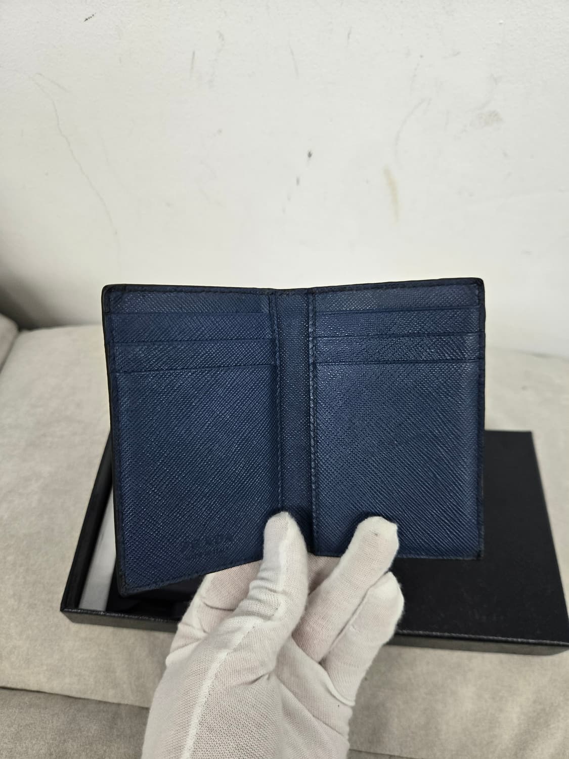 [보증서 정품] 프라다 빅로고 카드지갑 상품이미지1