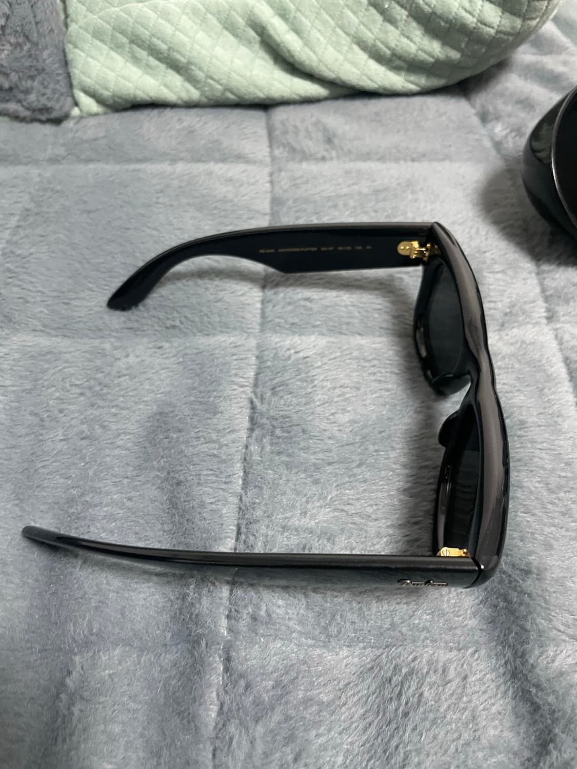 레이밴 x 에이셉 라키 웨이페어러 푸퍼 폴리쉬드 블랙 프레임 상품이미지5