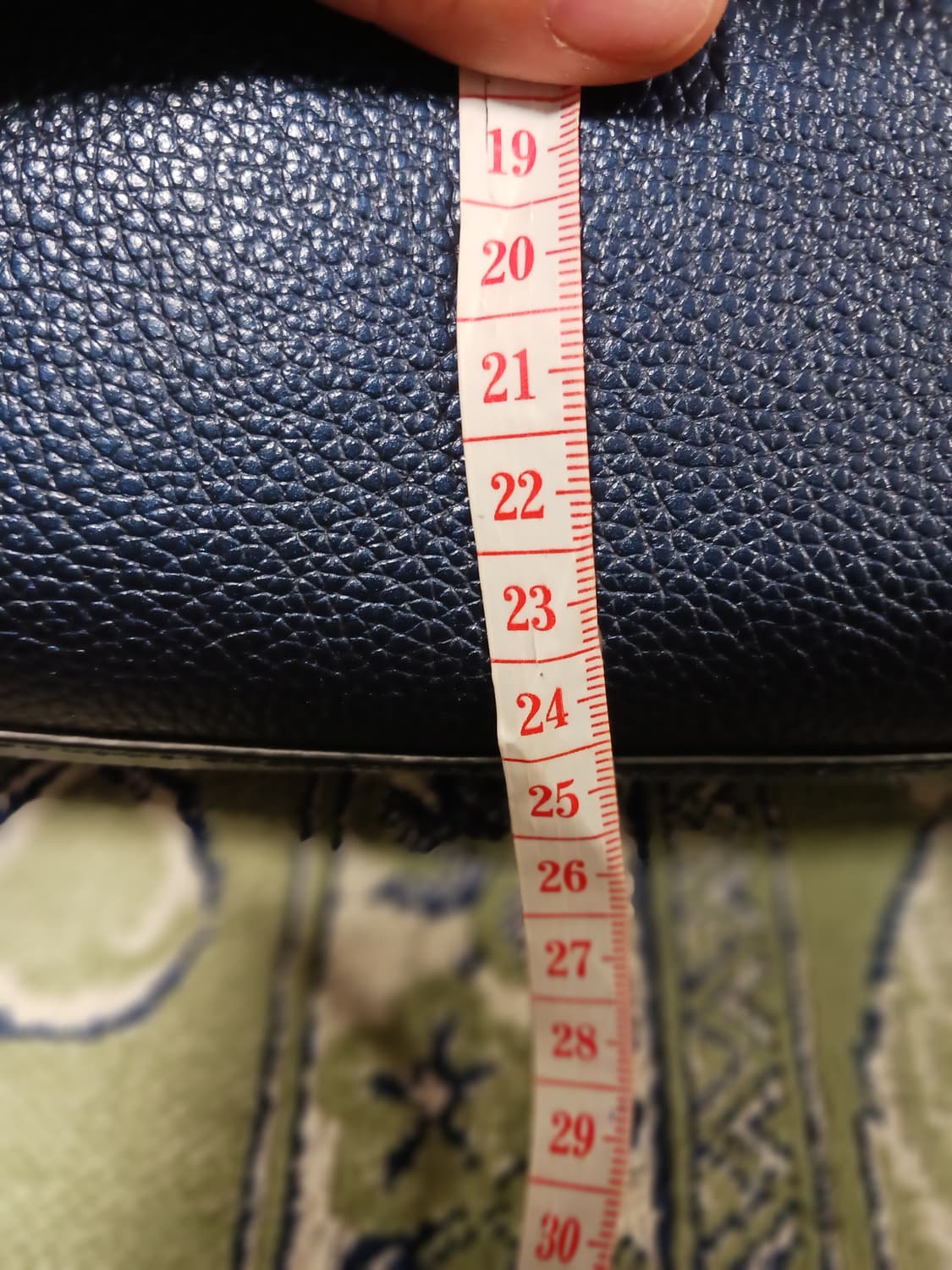 코치 페블 레더 사첼백 상품이미지4