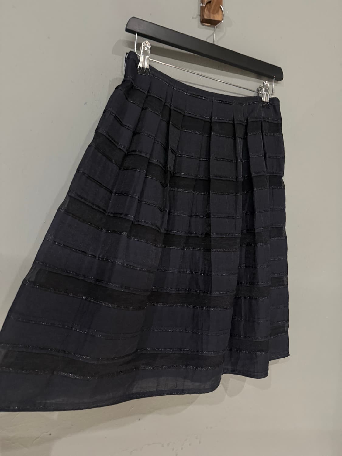 glitter line detail midi skirt 상품이미지5