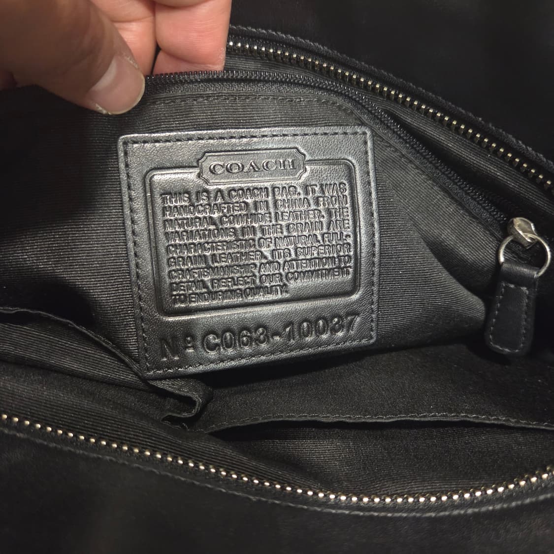 코치 블랙 가죽 토트백 상품이미지4