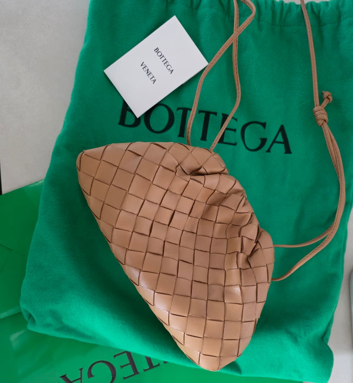 정품 보테가베네타 만두백 카멜 상품이미지1