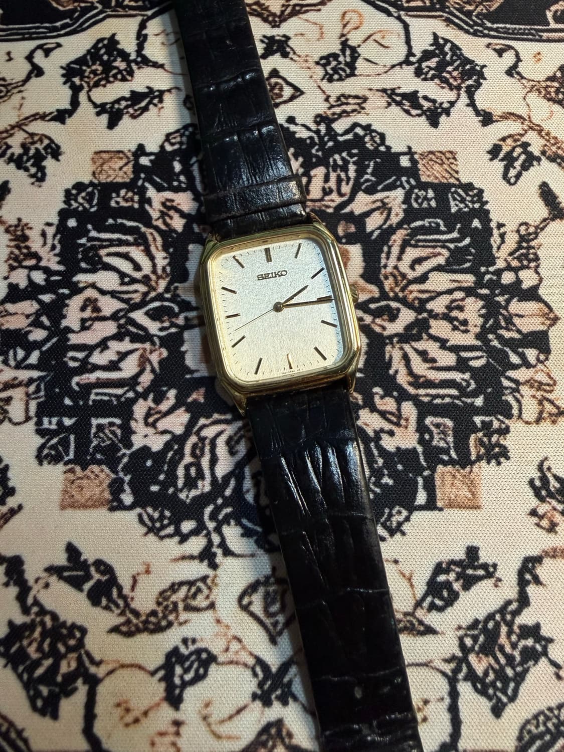 SEIKO 빈티지 쿼츠 시계 상품이미지1