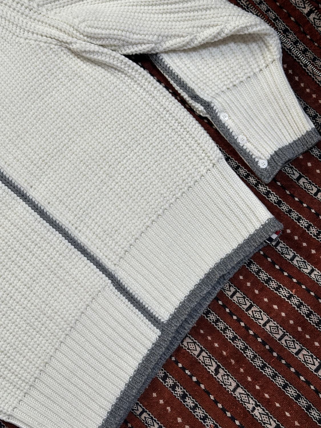 톰브라운 울 니트 판매 상품이미지8