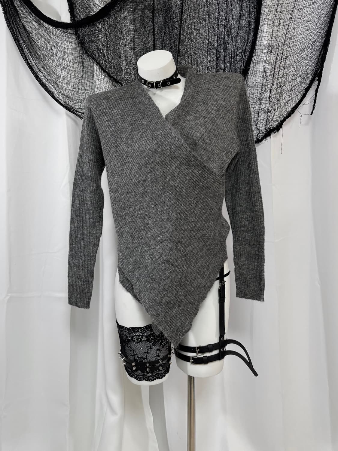 gray detail knit 상품이미지2