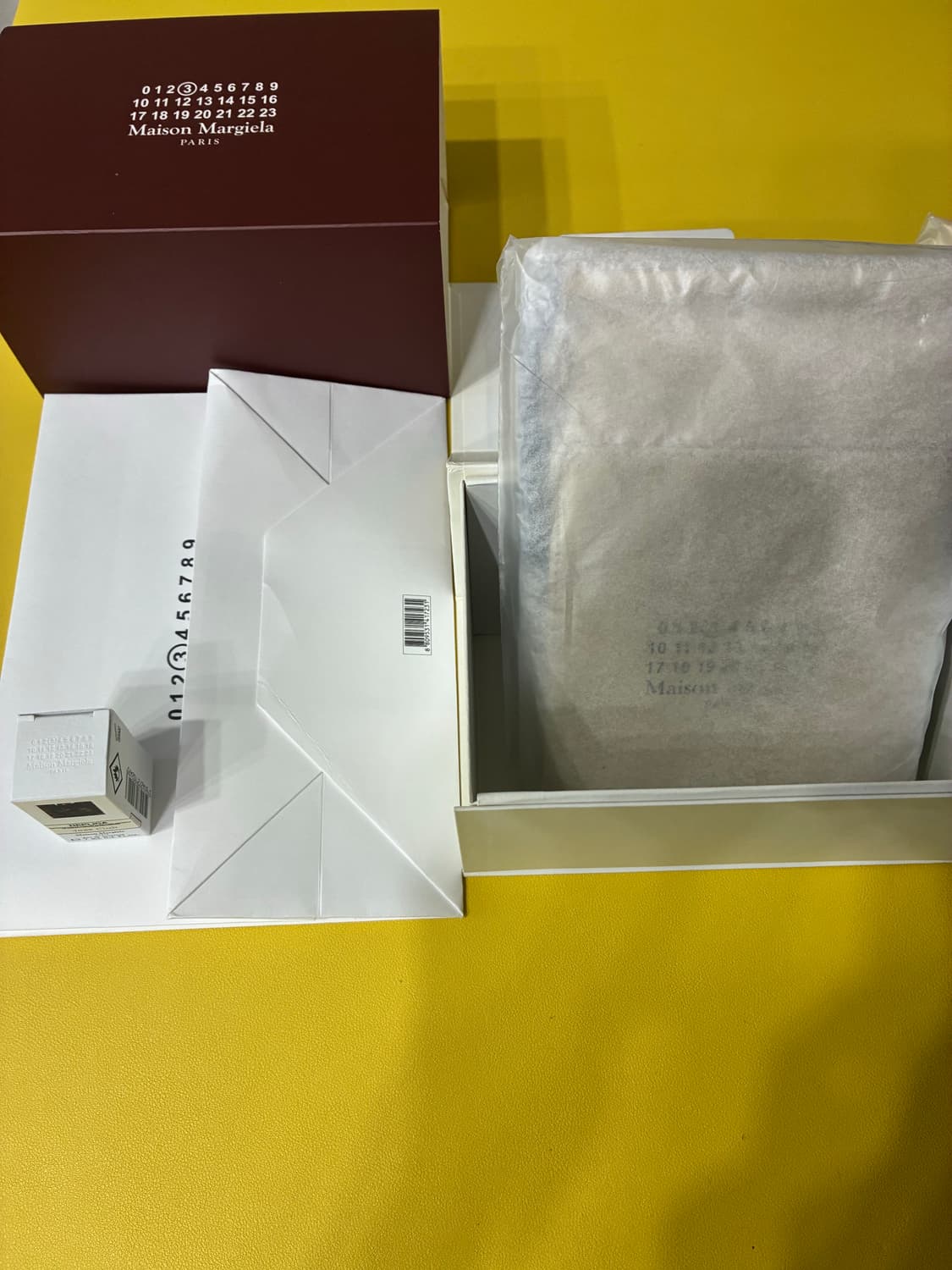 (새제품) 메종 마르지엘라 골드 파우치백 + 재즈클럽 향수 세트 🥇 상품이미지2