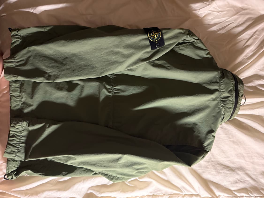 스톤아일랜드 와펜 나일론 후드 자켓 상품이미지2