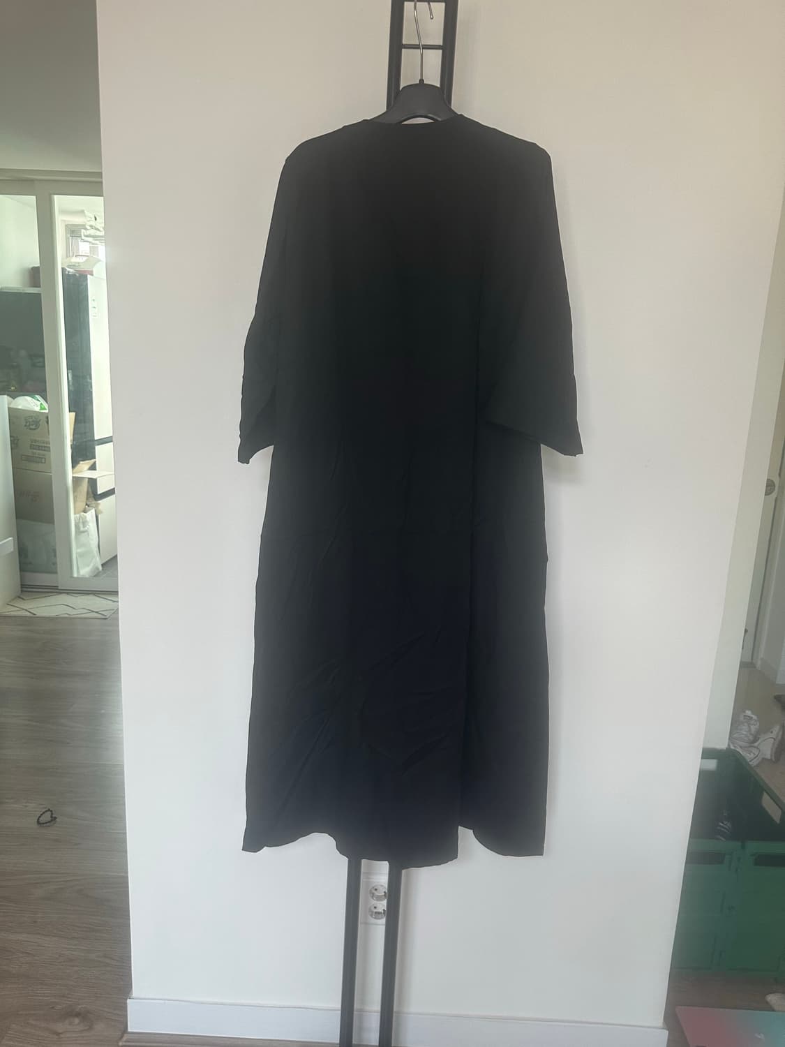 COS  코스 여성   브이넥  롱 기본 라인 원피스 상품이미지6