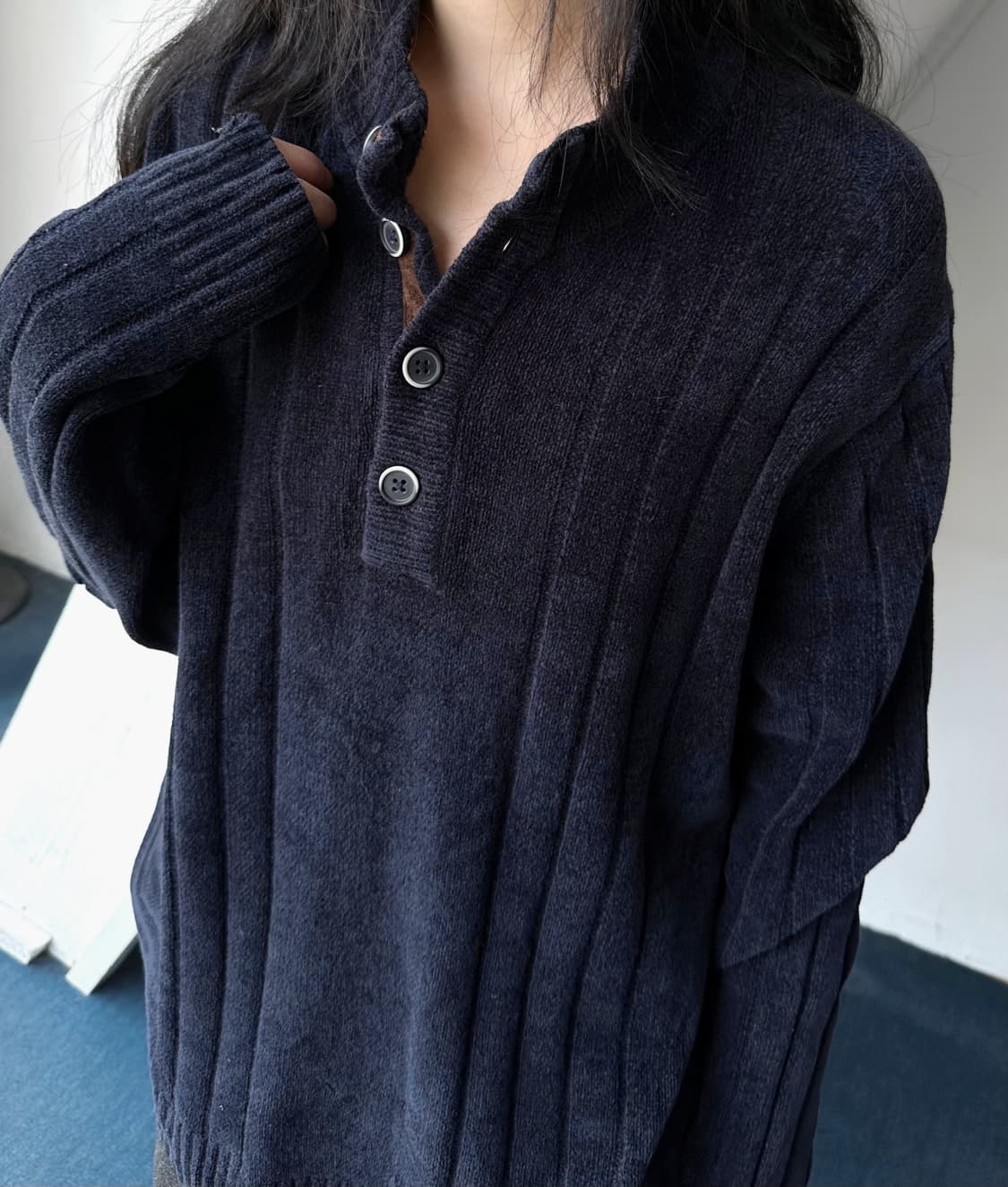 Coludy touch middle gauge knit button 상품이미지3