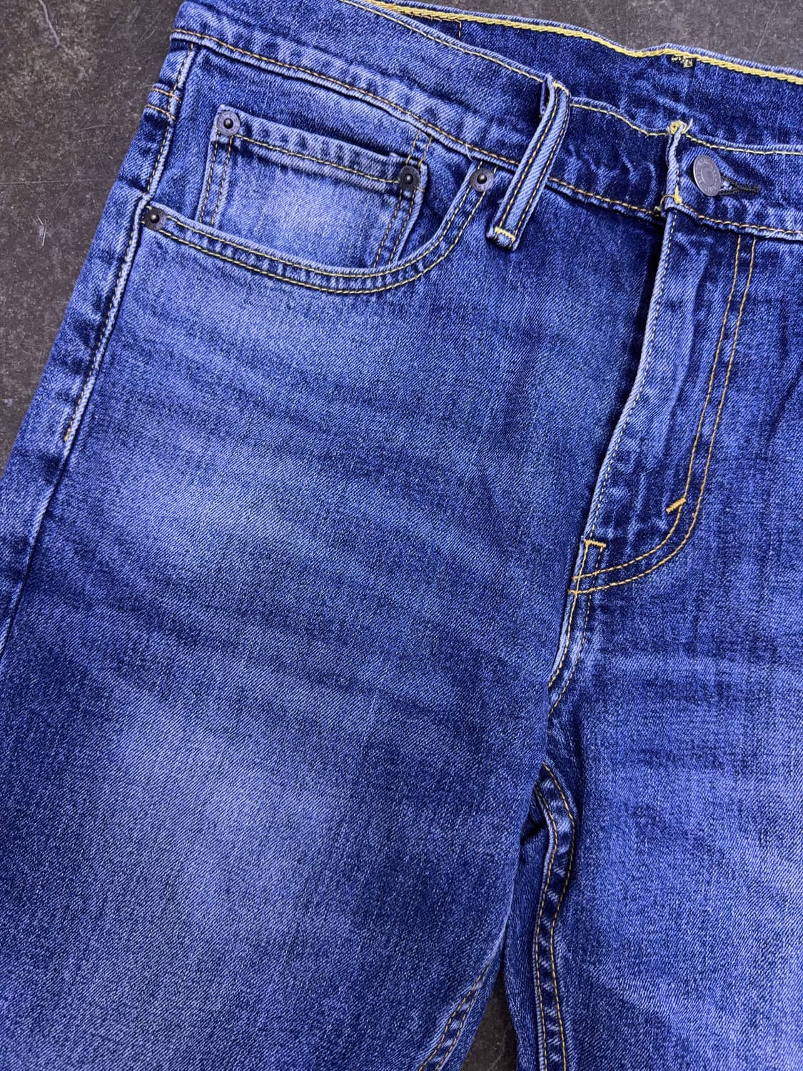 리바이스 511 슬림핏 중청 라인 워싱 데님팬츠 청바지 32 상품이미지4