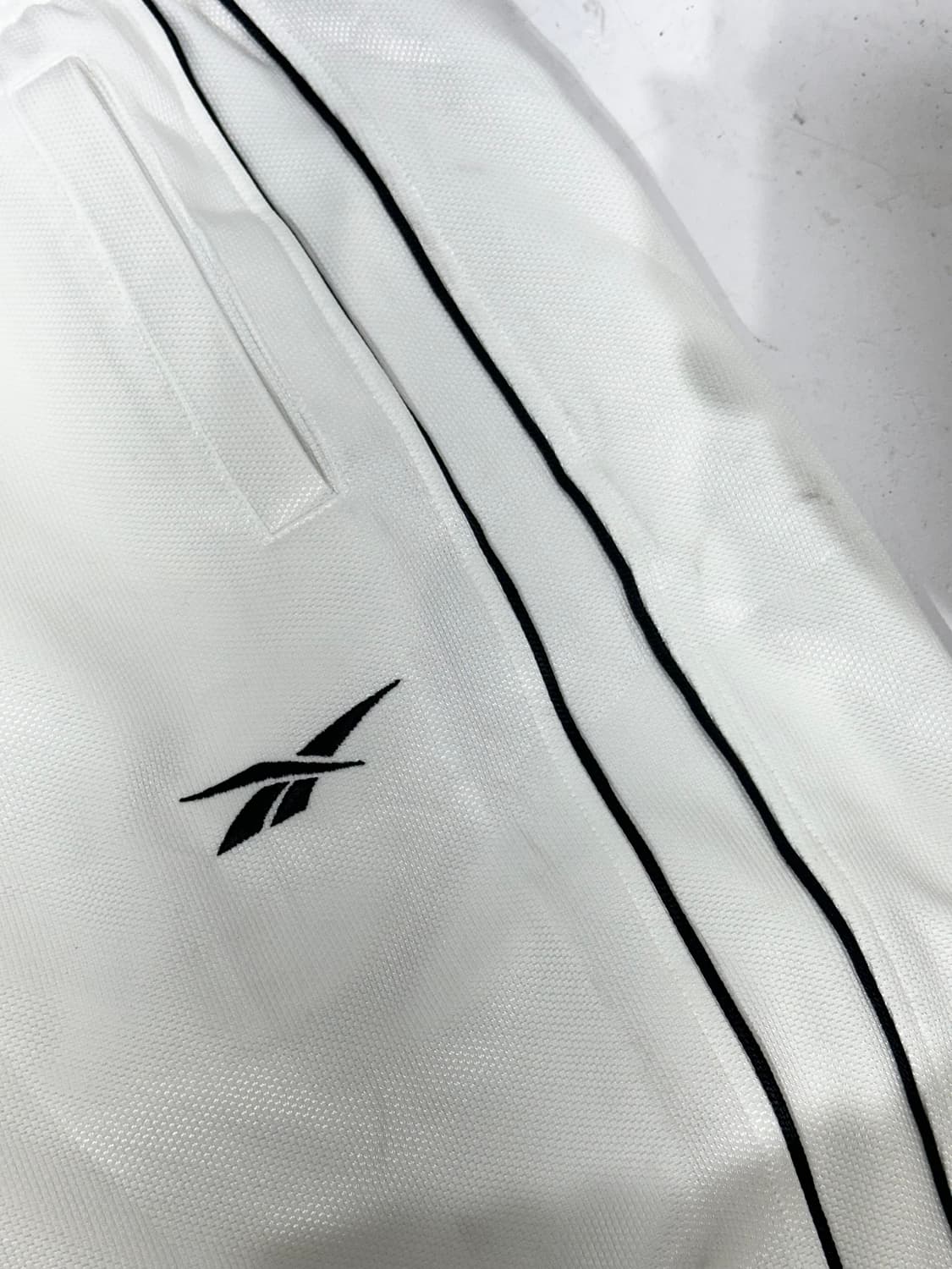 리복 화이트 사이드 라인 와이드 트레이닝 팬츠 M 상품이미지6