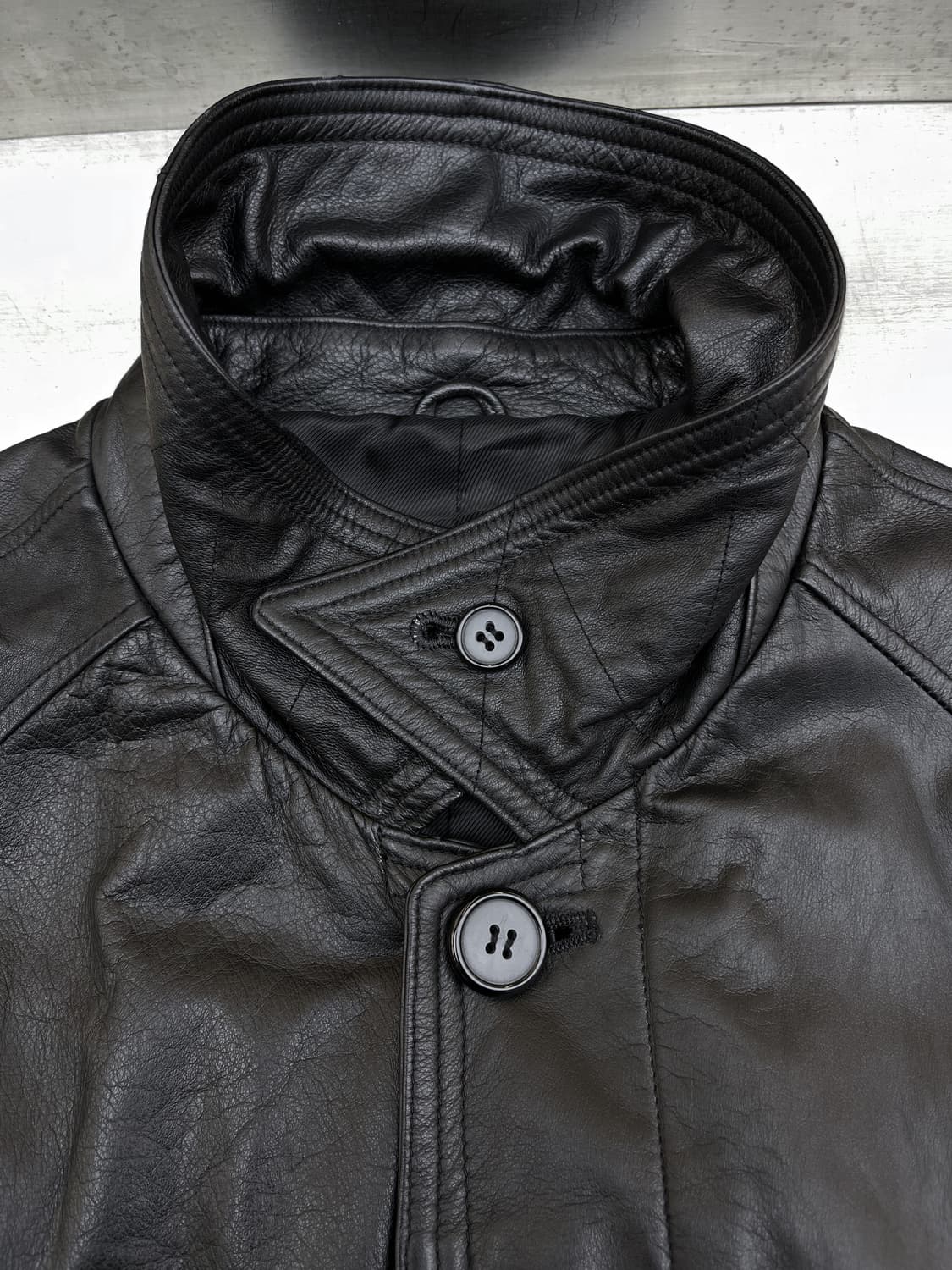 Monique 90s 카우 레더 트렌치 코트 상품이미지5