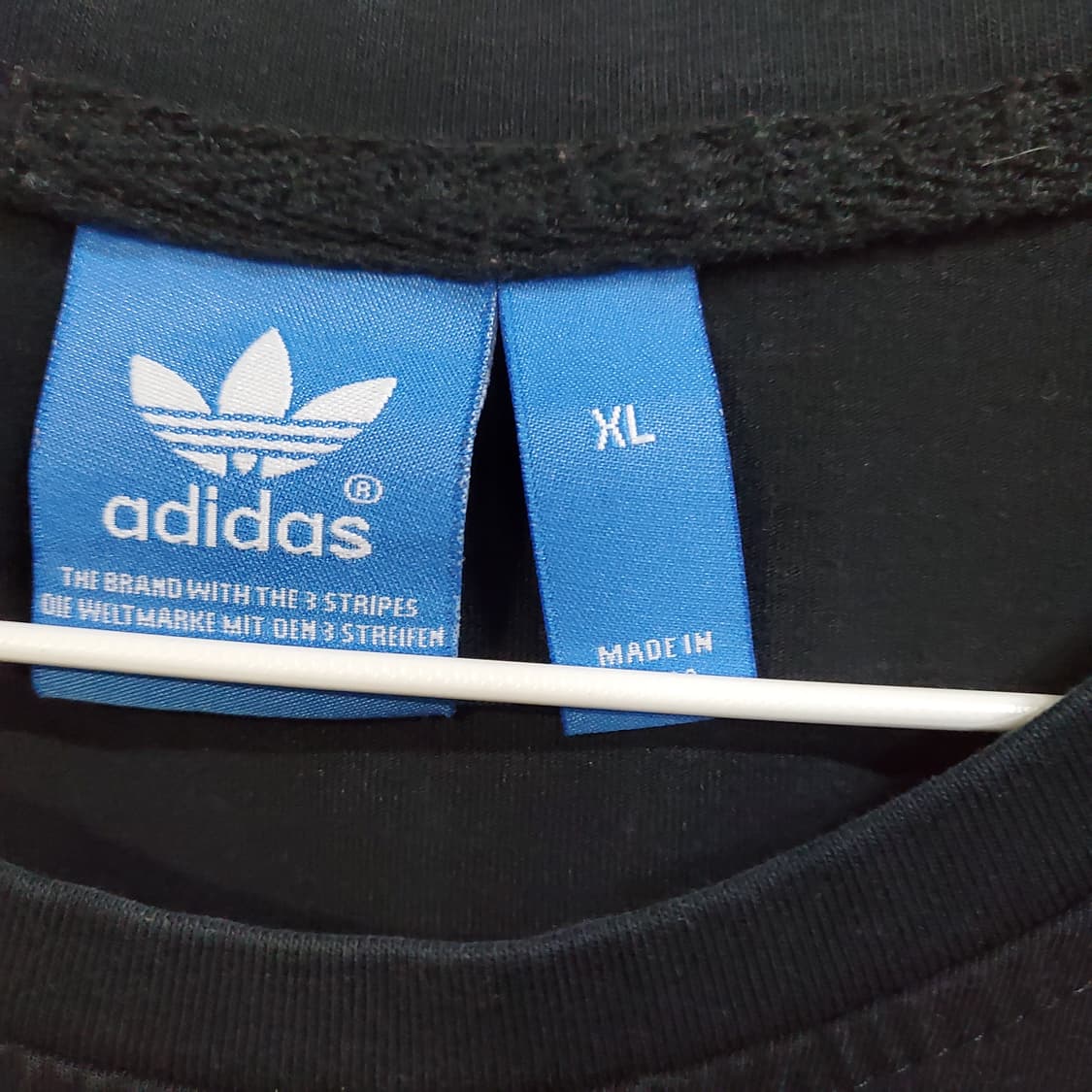 아디다스 국기 트레포일 반팔티 블랙  상품이미지3