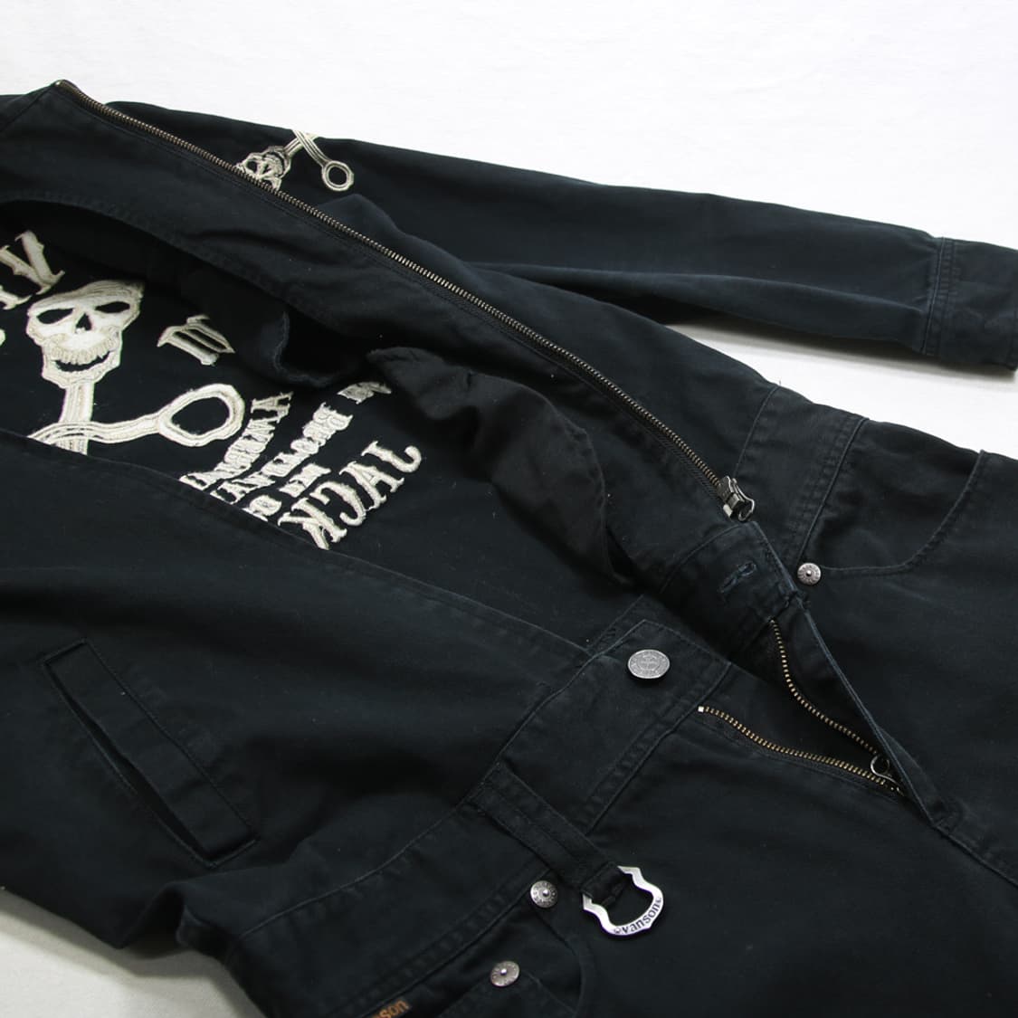 (착용컷) vanson x JACKROSE 스컬 자수 점프 수트 (3) 상품이미지7