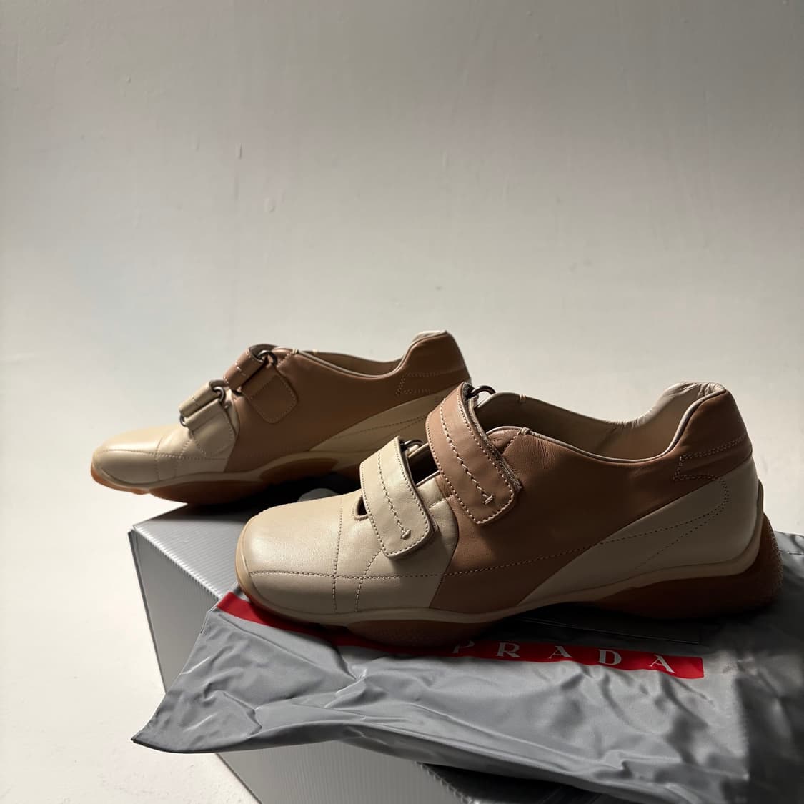 Double Velcro Leather Sneakers 상품이미지4