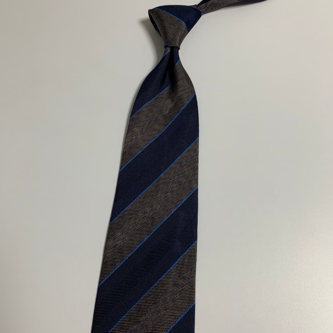 샤넬(CHANEL) 레지멘탈 명품넥타이 100실크 A등급 8.3cm 상품이미지8