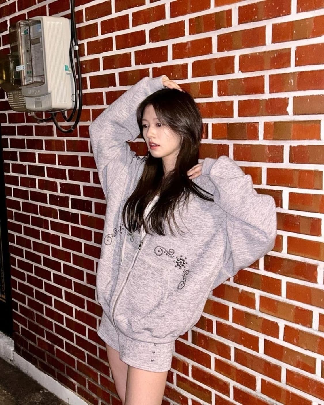 Polysooem(폴리수엠) ORNAMENT STUDDED 후디 상품이미지6