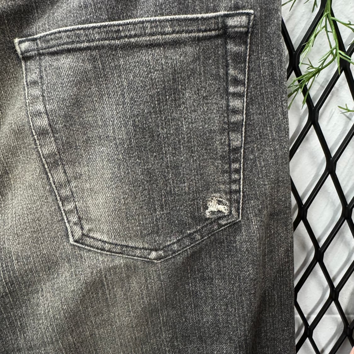 00s 버버리 블랙 라벨 데님 팬츠 스트레이트 핏 흑청 상품이미지5