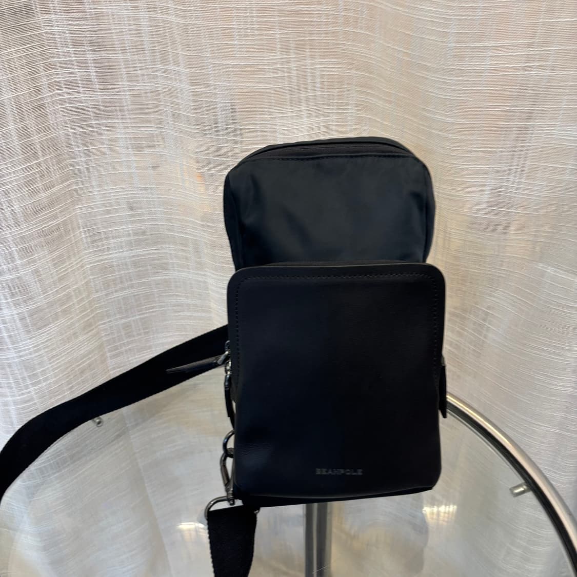 정품 빈폴 나일론 슬링 크로스백     상품이미지2