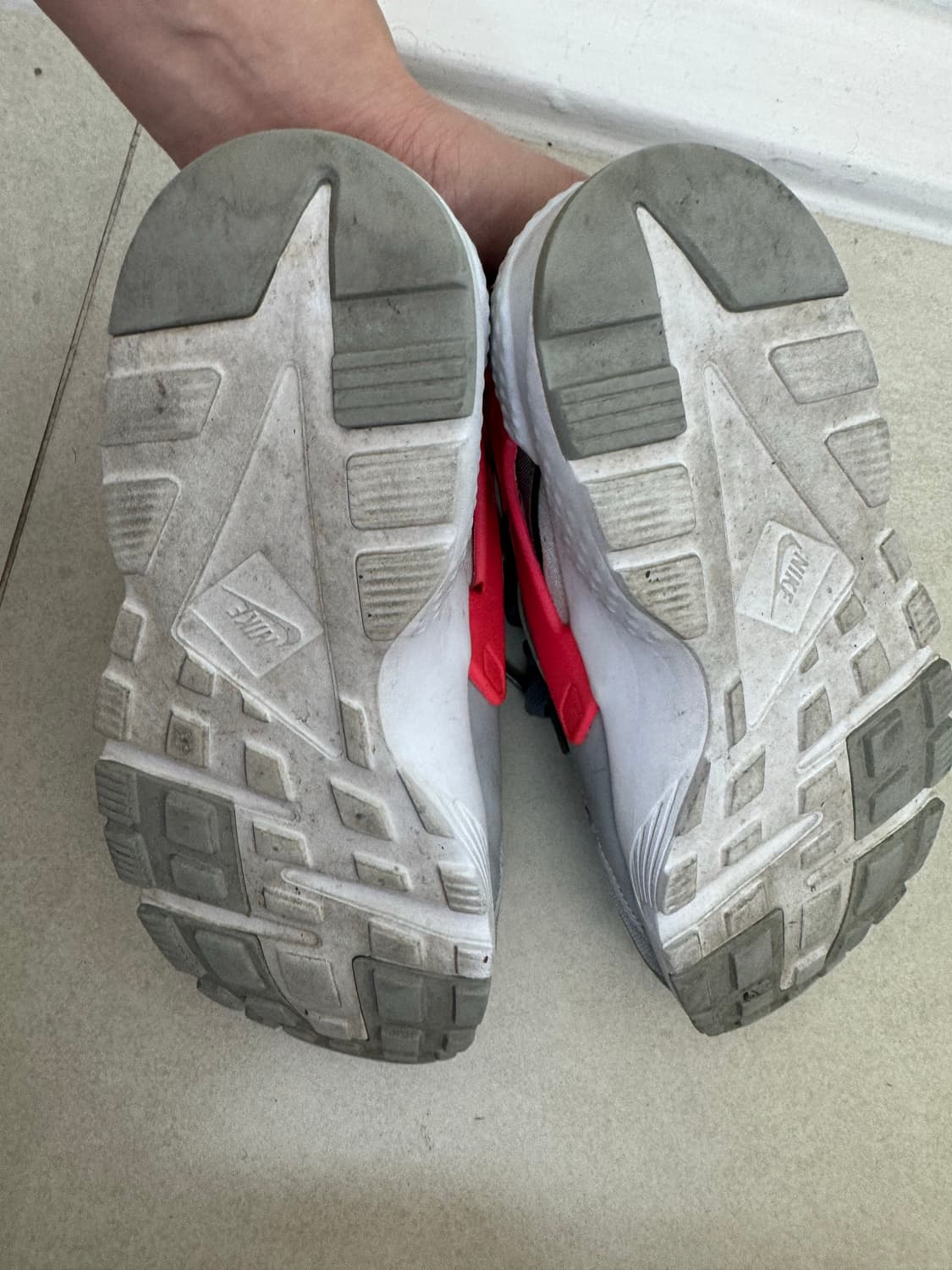 [240] 나이키 에어허라치 상품이미지5