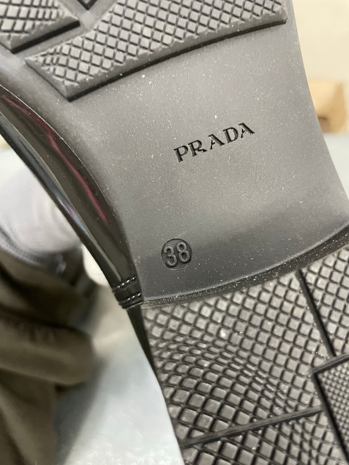 프라다 러버 트라이앵글 로고 레인부츠 EU38 (gr-3760) 상품이미지7