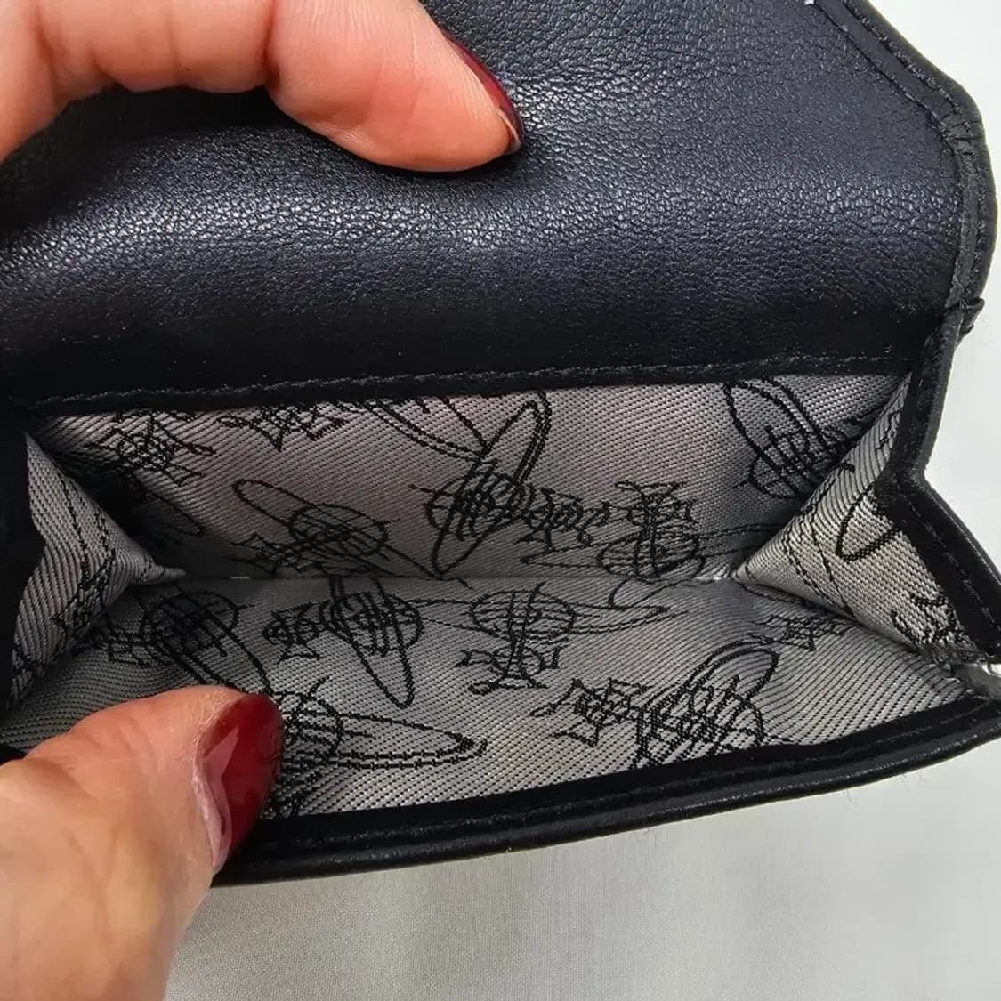 비비안 웨스트우드 엠마 엔벨롭 반지갑 상품이미지10