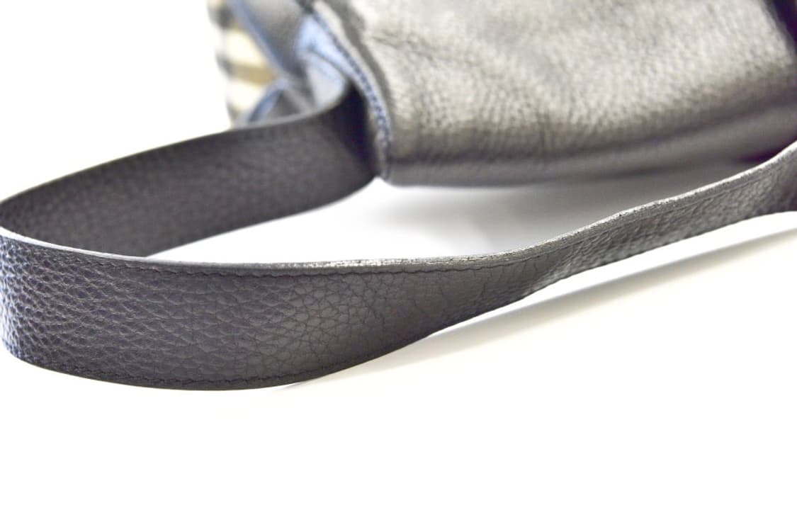 버버리 블랙 혼 토글 숄더백  (정품) 상품이미지7