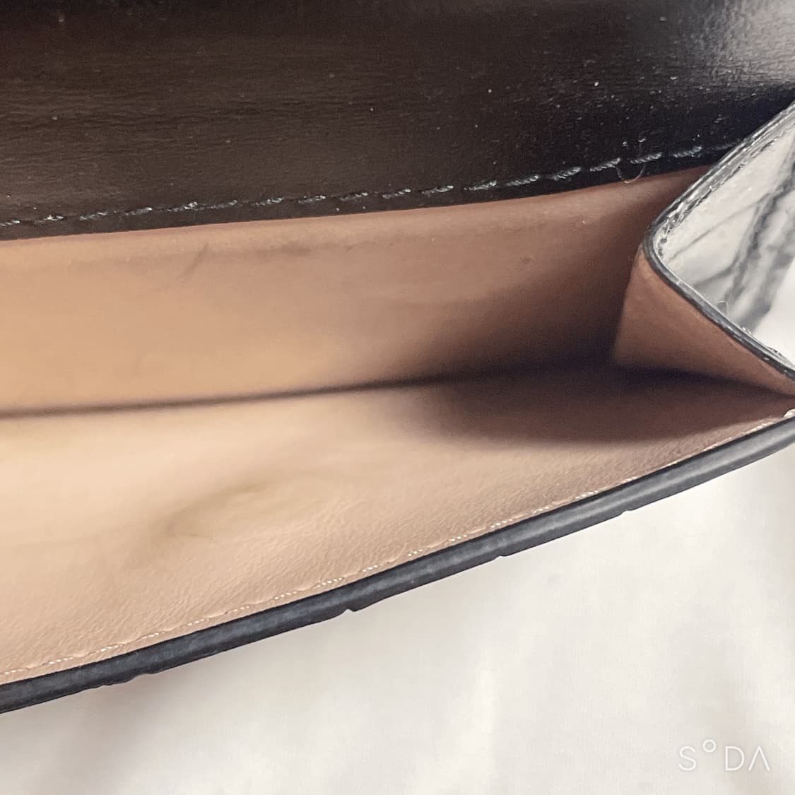 미우미우 크로커다일 카드지갑 상품이미지9