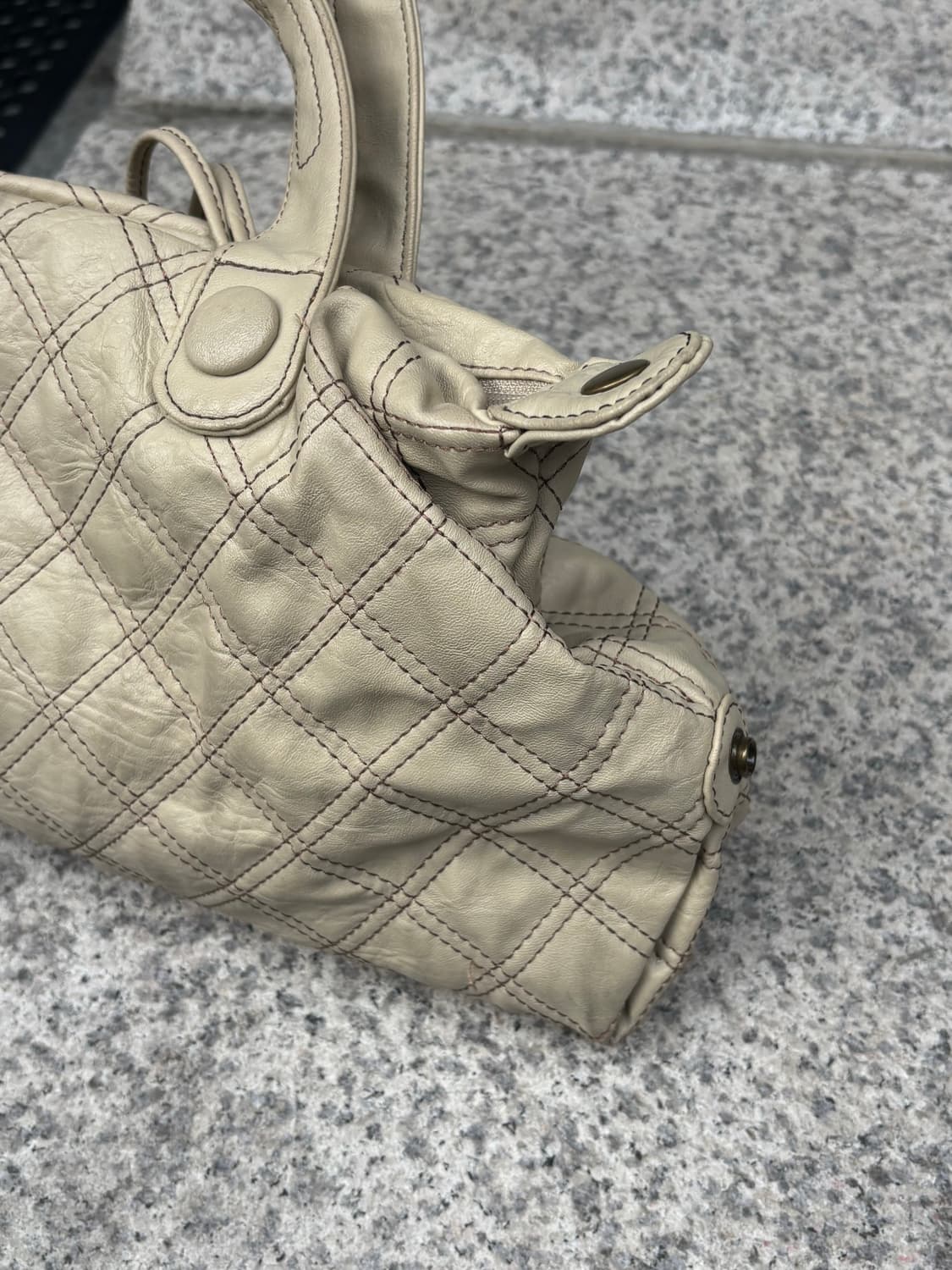 퀼티드 다이아몬드 덤플링 토트백 상품이미지4