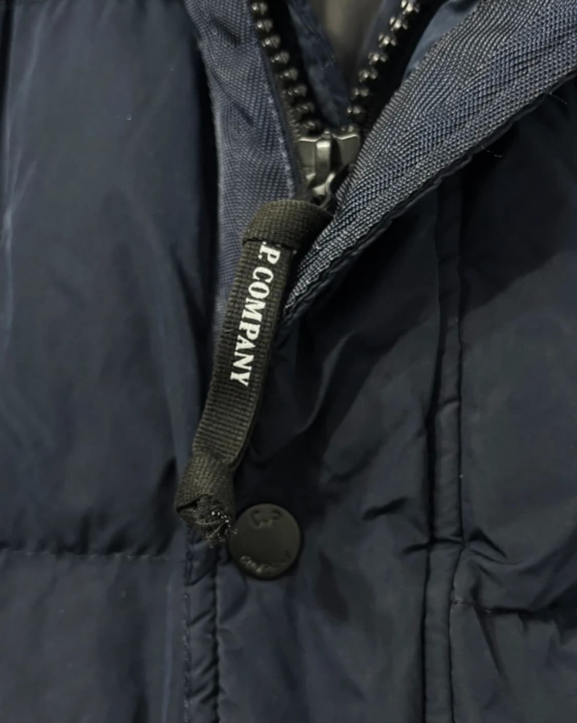 CP컴퍼니 고글 패딩 다크네이비 105 상품이미지6