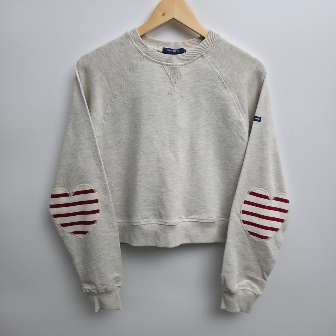 [M] 세인트제임스 하트 엘보패치 패치 맨투맨 상품이미지1