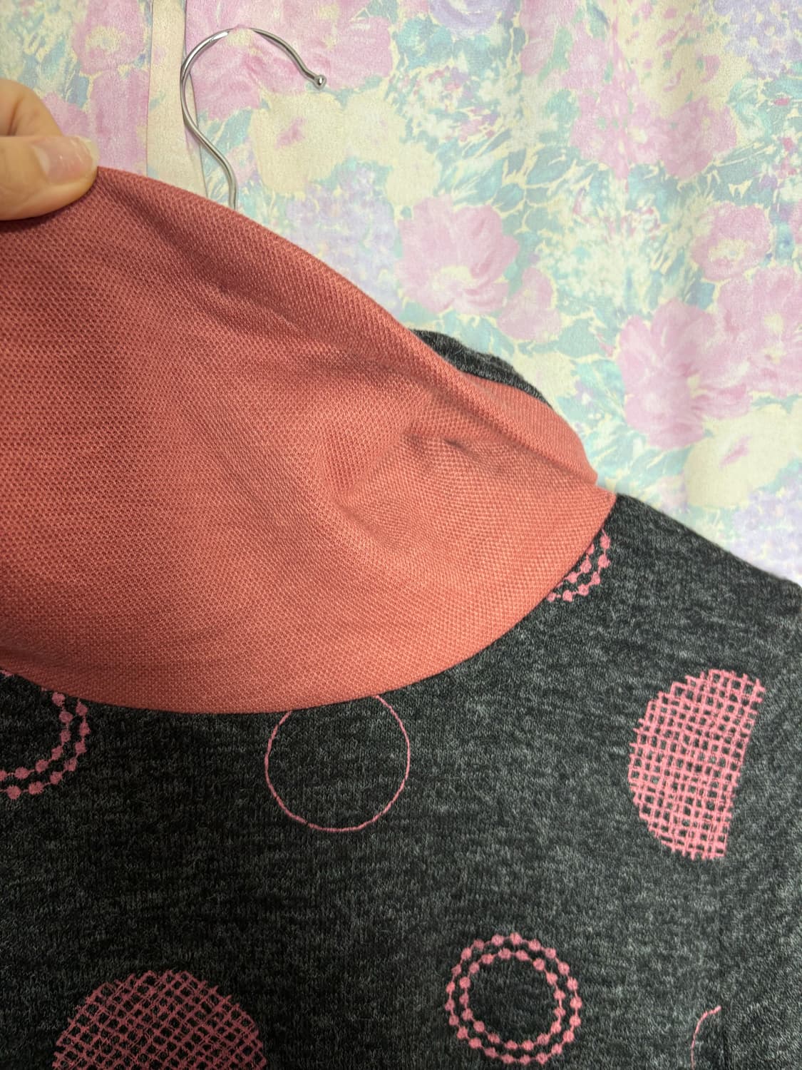 코랄핑크 도트 목폴라 티셔츠 상품이미지7