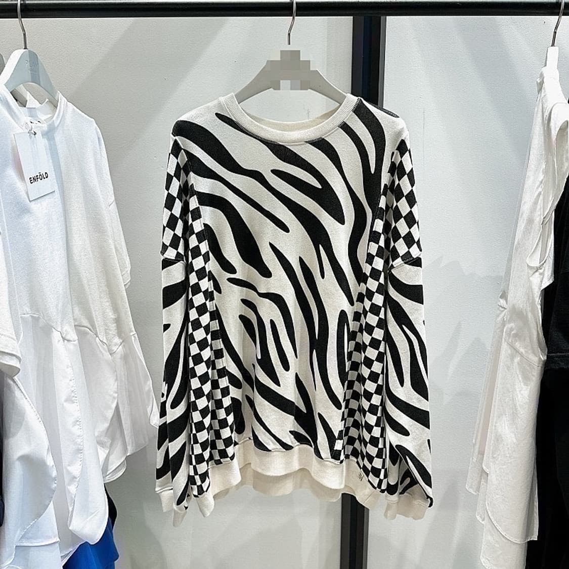 (정품/새상품) R13 알써틴 여성 체크 블랙 화이트 오버핏 맨투맨 상품이미지1