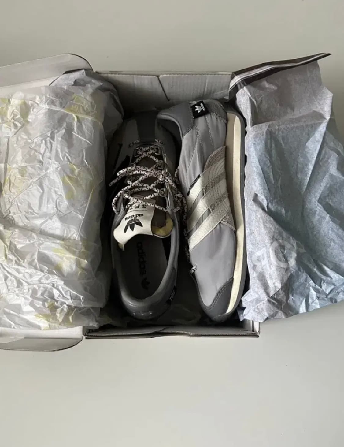 아디다스 송포더뮤트 컨트리 og 그레이 225 상품이미지1