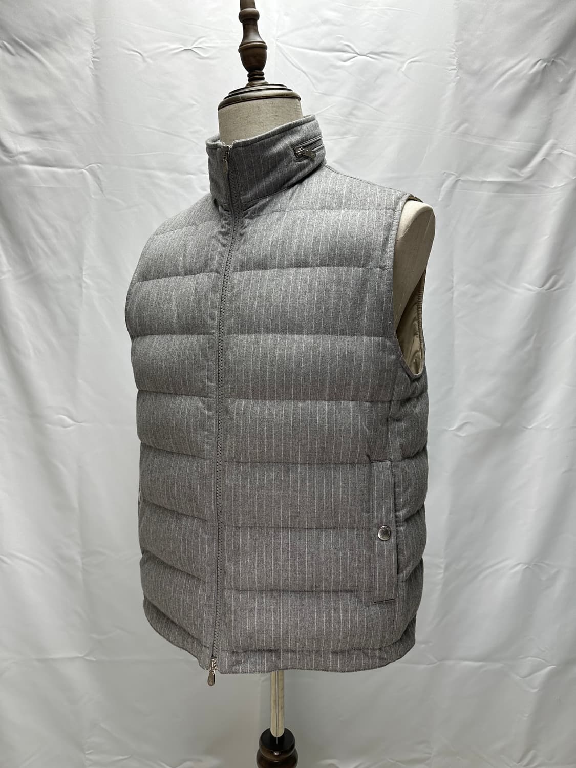 브루넬로쿠치넬리 울 구스다운 베스트 M(100) 민트급 판매 상품이미지2