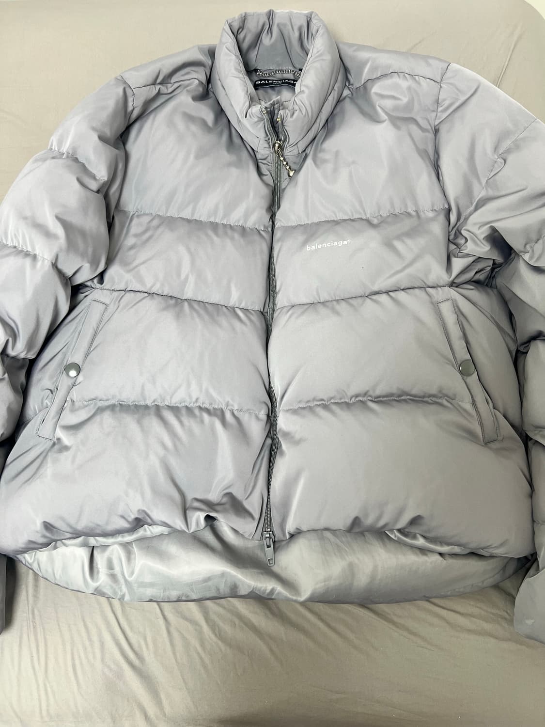 발렌시아가 c컬 패딩 그레이 상품이미지1