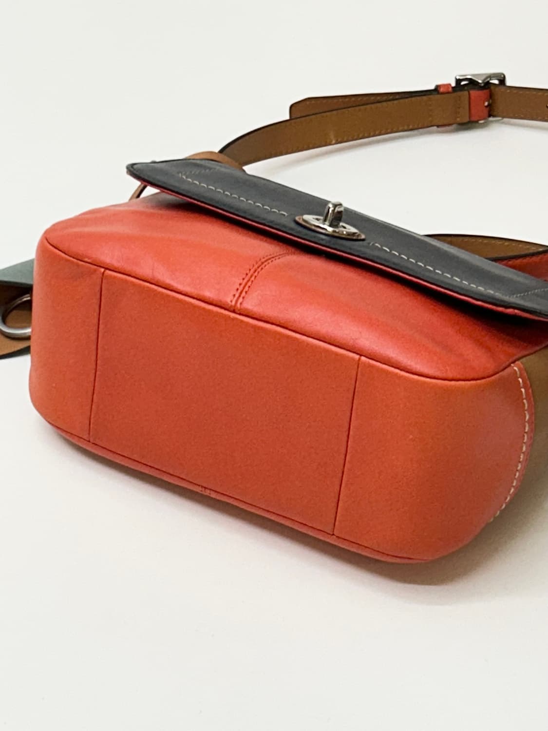 Coach 코치 파크 컬러 블록 바이올렛 크로스바디 숄더백 상품이미지3