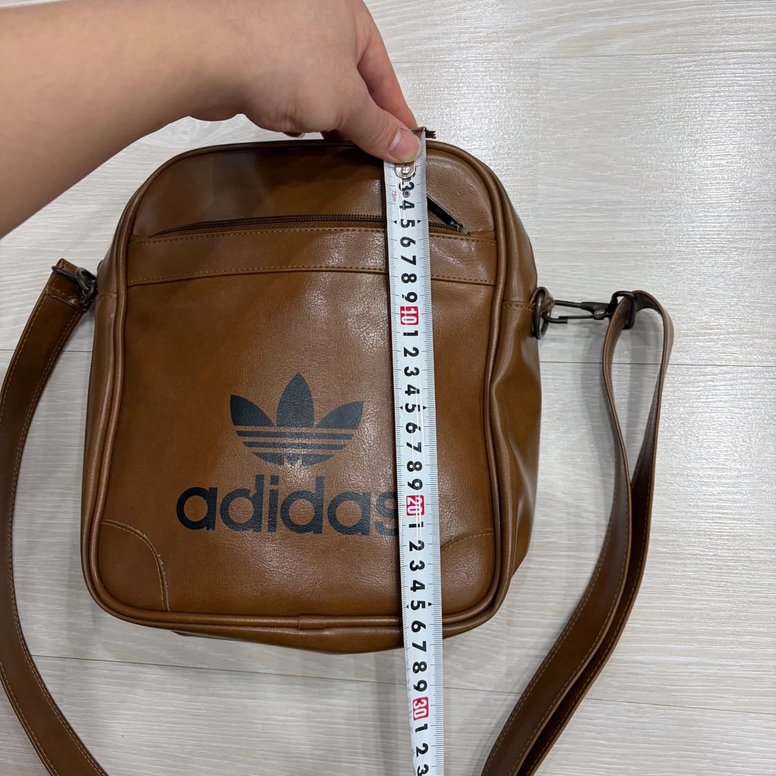 아디다스 일본판 00s 레더 스타일 파이어버드 크로스백 가방 상품이미지3